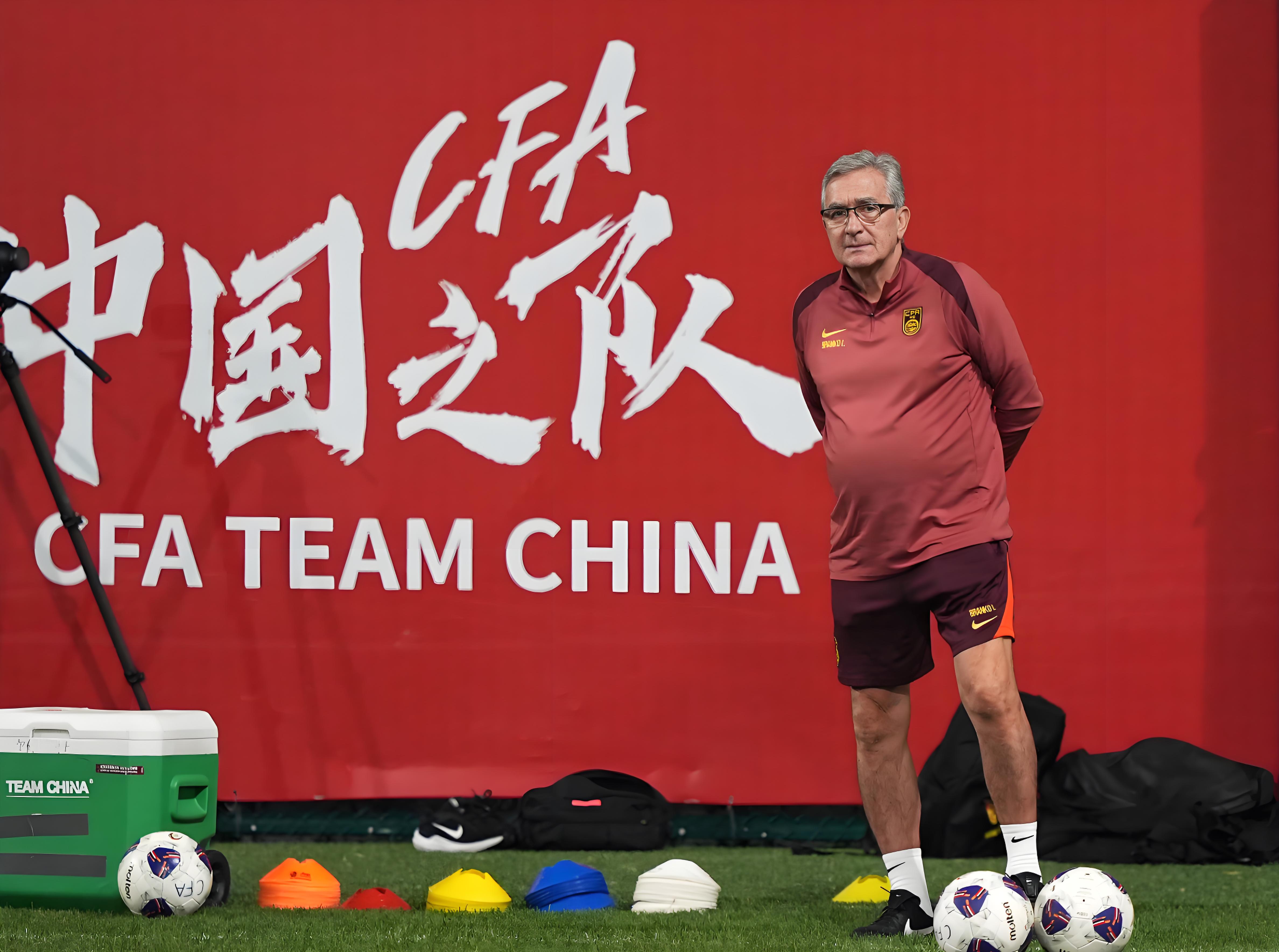 开云APP-包含足球巨星表现出色，为队伍取胜助力的词条