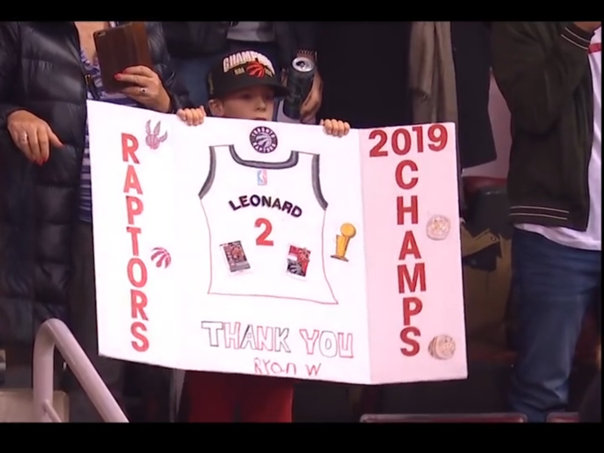 开云体育app-猛龙主场大胜活塞，伦纳德砍下分