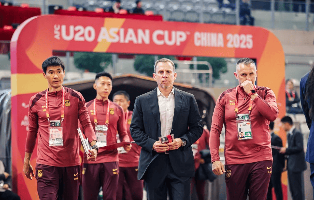 开云体育中国-临危受命，球员挽局，助球队晋级的简单介绍