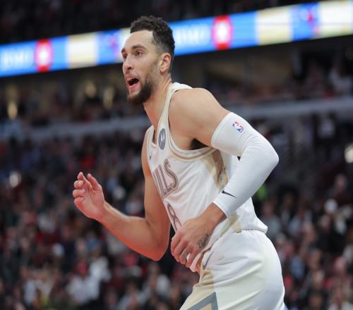 球员交易市场消息频传引发市场波动 球员交易市场消息频传引发市场波动