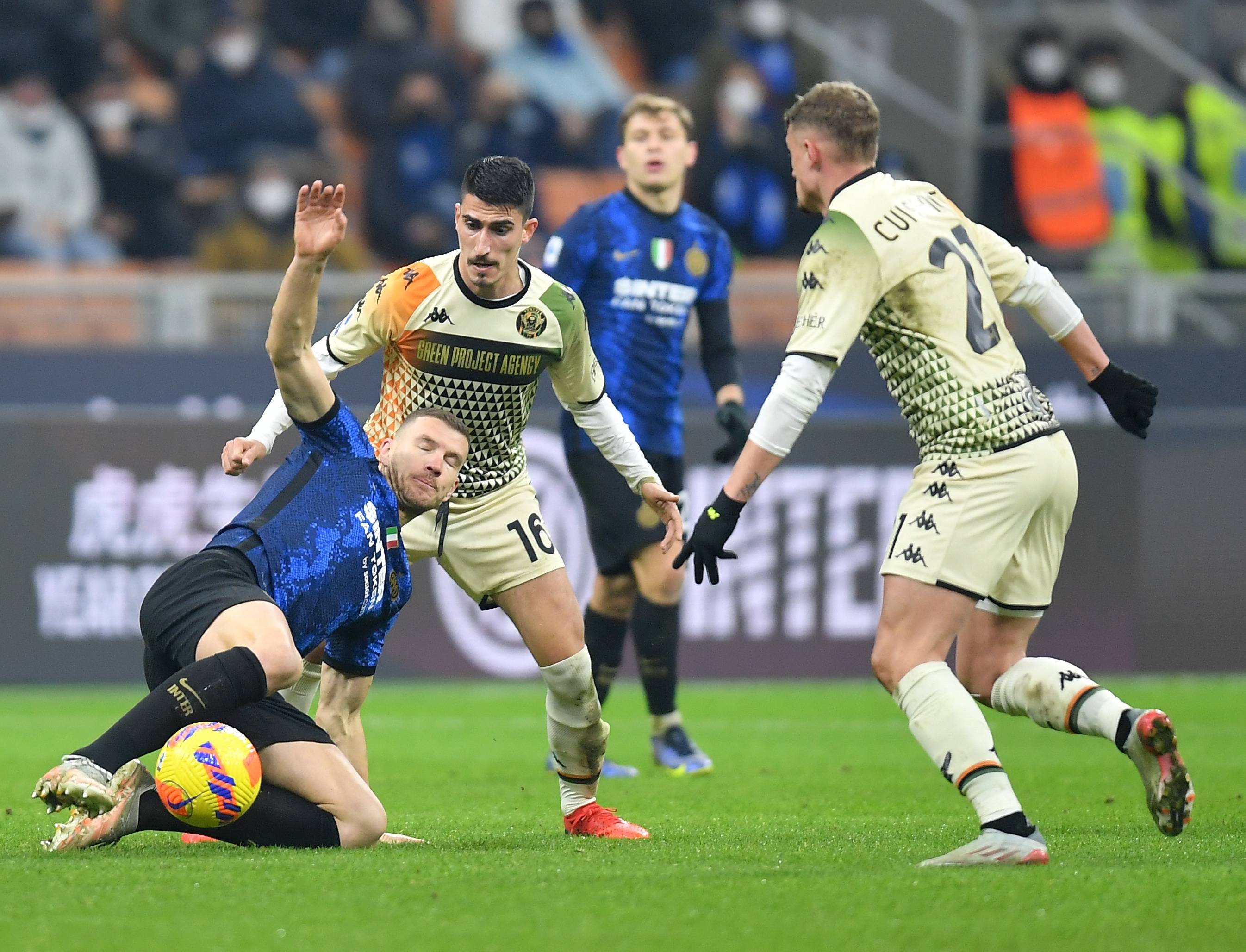 开云下载-关于尤文图斯再遇挫折，排名跌至中游的信息