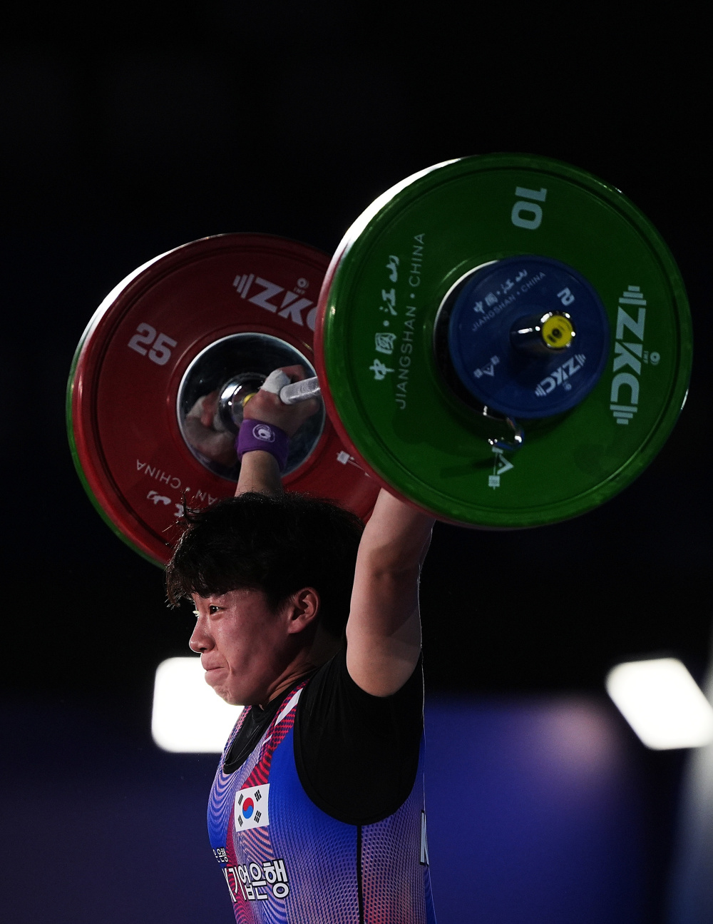 开云体育中国-举重比赛中，希腊选手创下新纪录的简单介绍