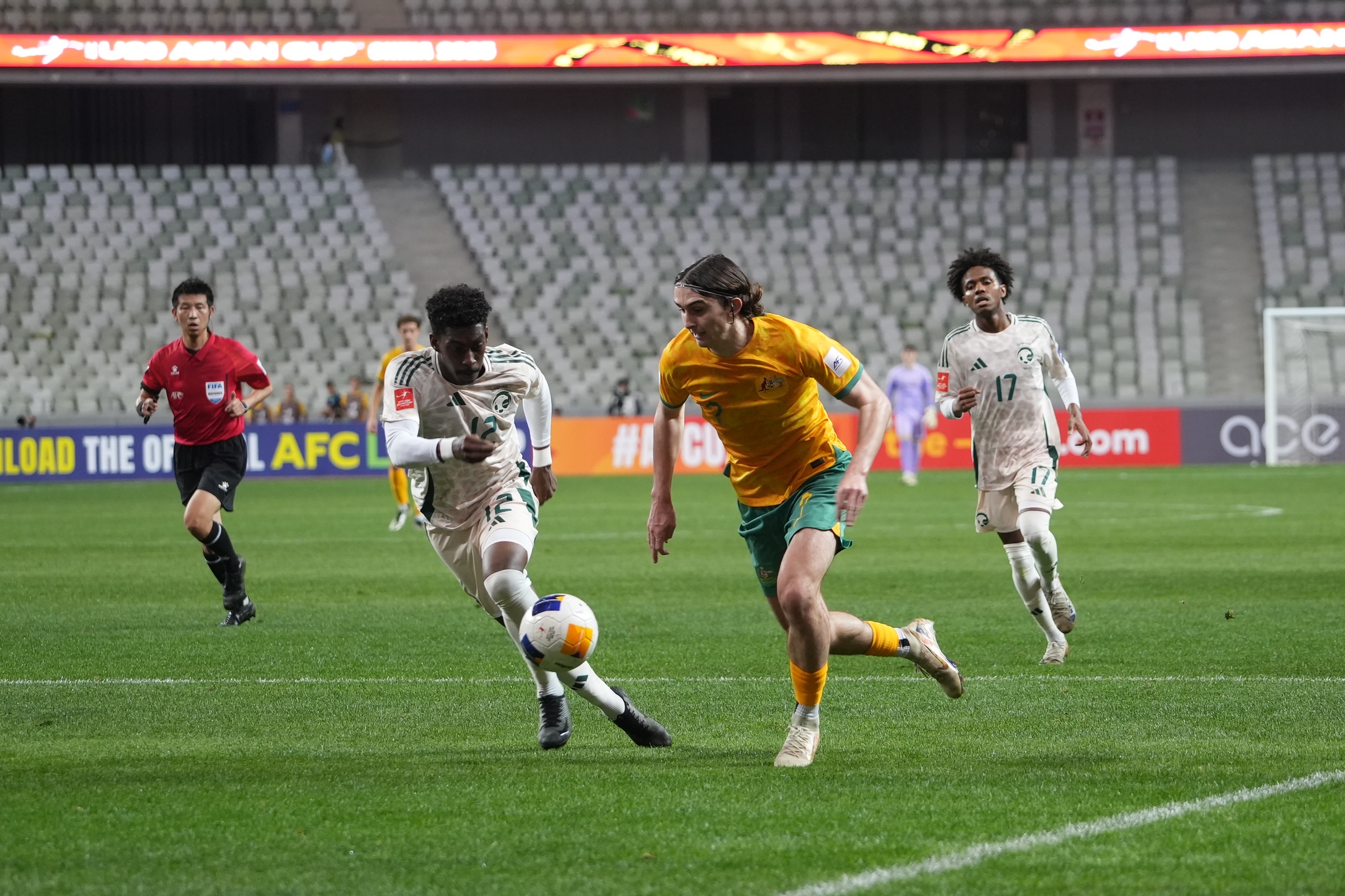 刚刚亚洲杯:德布劳内逆转法国队,球迷沸腾的简单介绍 刚刚亚洲杯:德布劳内逆转法国队,球迷沸腾的简单介绍