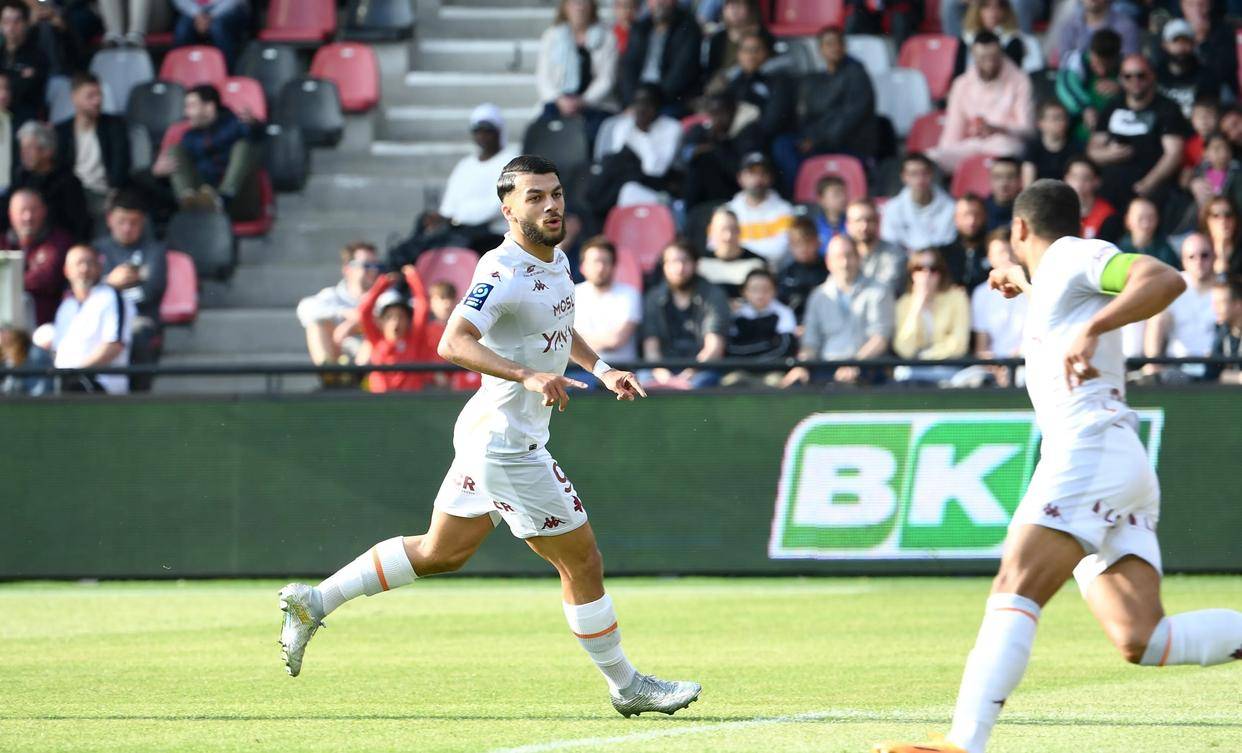 开云官网-荷兰大胜意大利，晋级欧预赛半决赛赛事