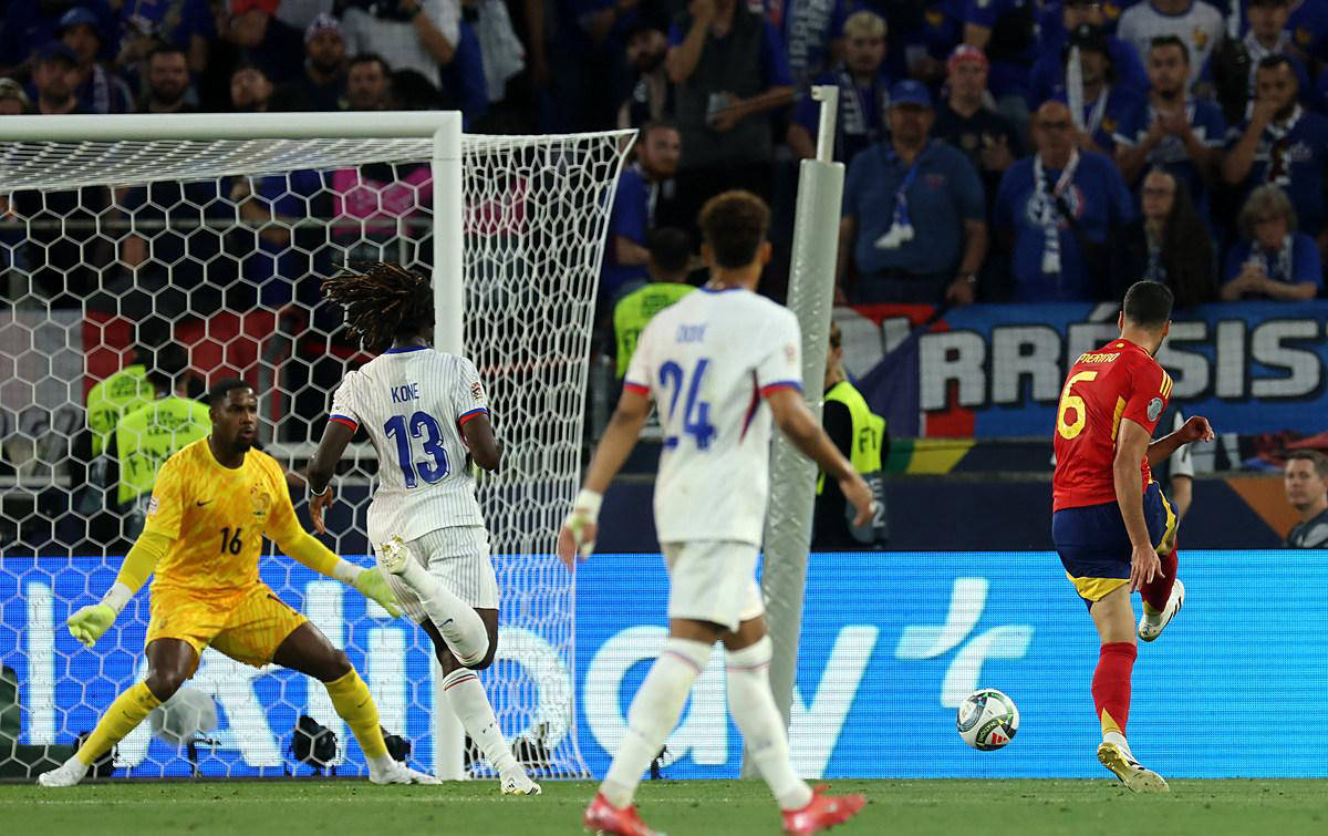 包含斯洛伐克队成功晋级年欧洲杯半决赛的词条