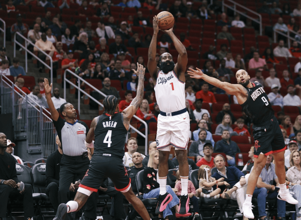 火箭主场失利快船成功复仇