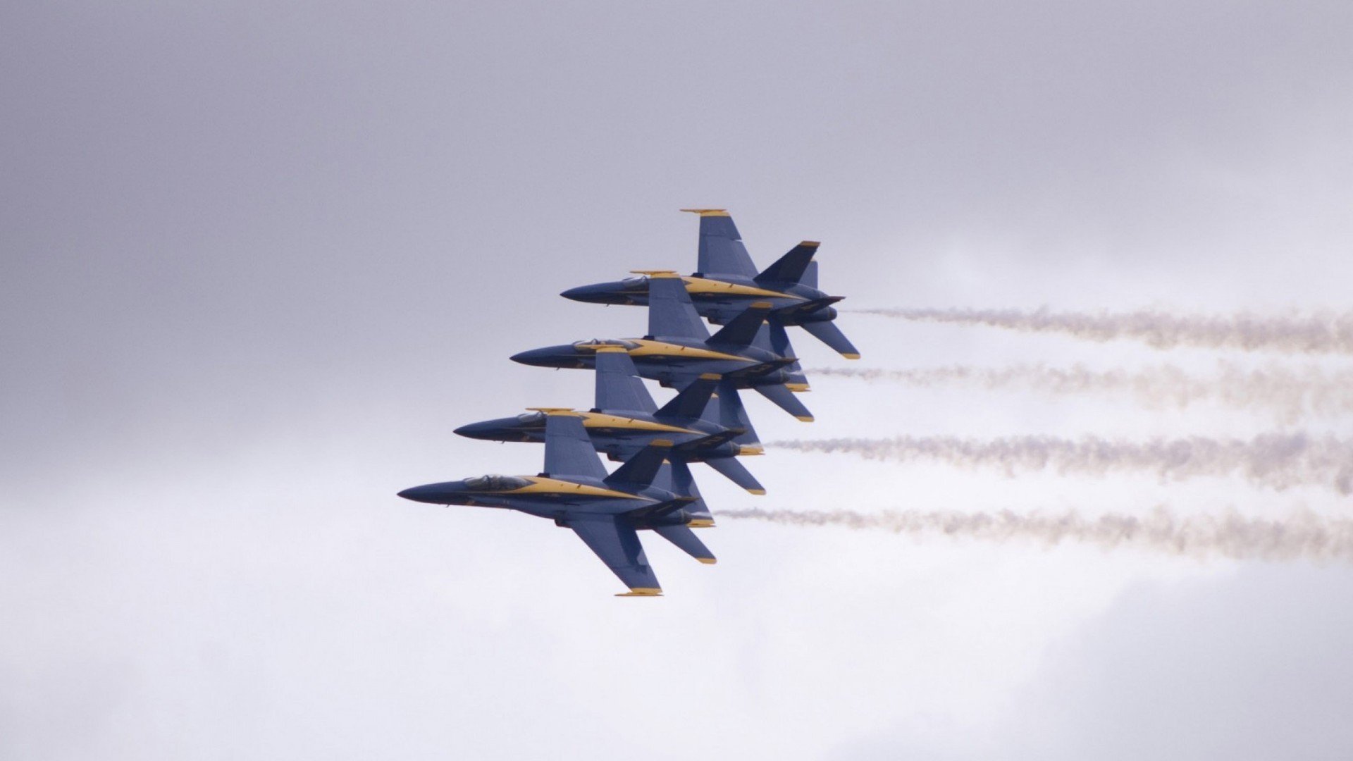 范弗利特一手掌控比赛走势,尼克斯强势踏平独行侠